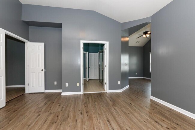 Building Photo - 2871 Cross Creek Dr