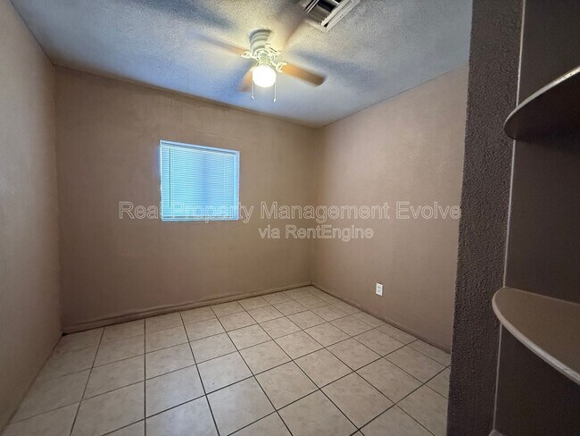 Building Photo - 3419 W Marshall Ave