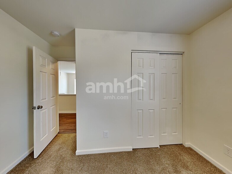Building Photo - 1129 Rutledge Landing Dr