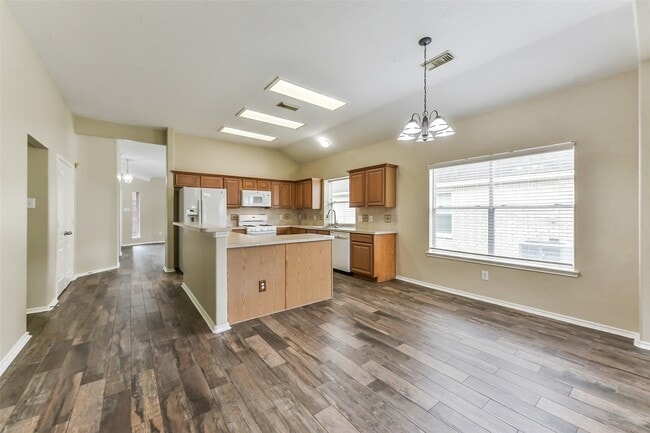 Building Photo - 9127 Willow Crossing Dr