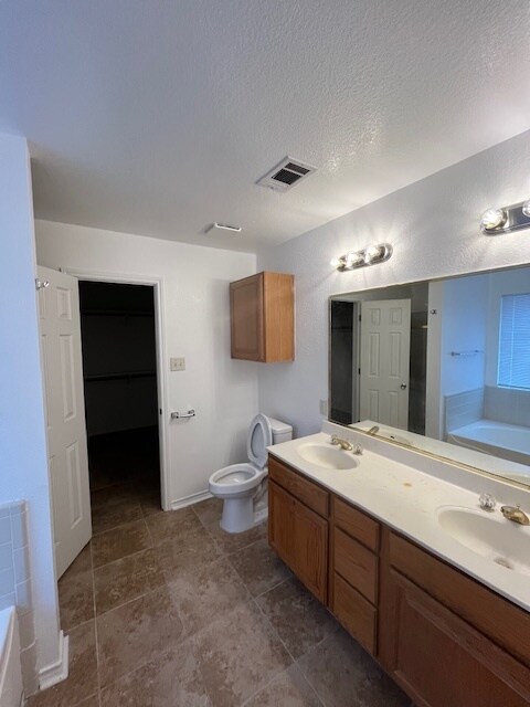 Building Photo - 5111 Warwicke Dr