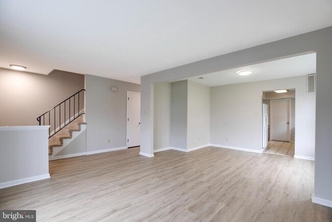 Building Photo - 322 Clay St