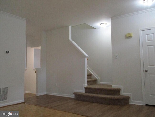 Building Photo - 11135 Maryland Manor Ct