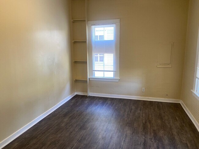 Building Photo - **ON HOLD**3 Bedroom / 1 Bathroom Home for Rent off 2nd Avenue in Columbus, GA***