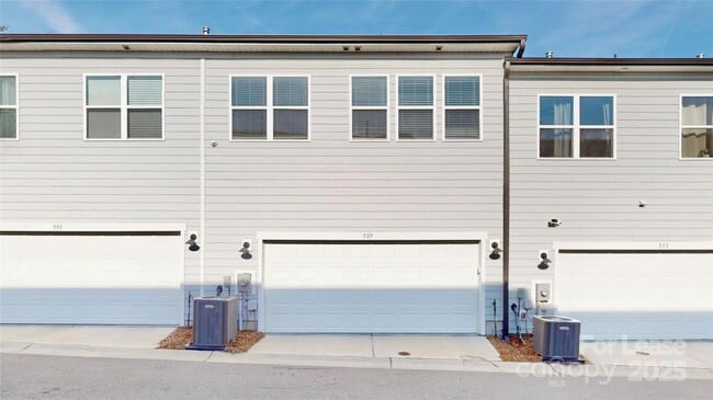 Building Photo - 509 Myrick Aly