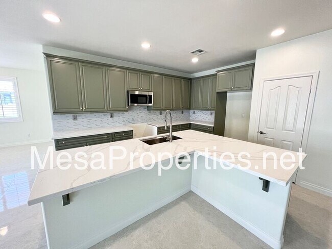 Building Photo - 6646 Whitewell Rd