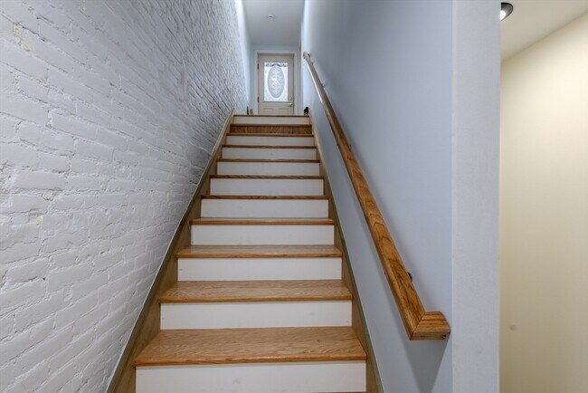 Building Photo - 53 Berkley St