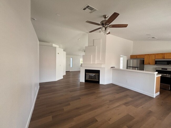 Building Photo - 7717 White Grass Ave