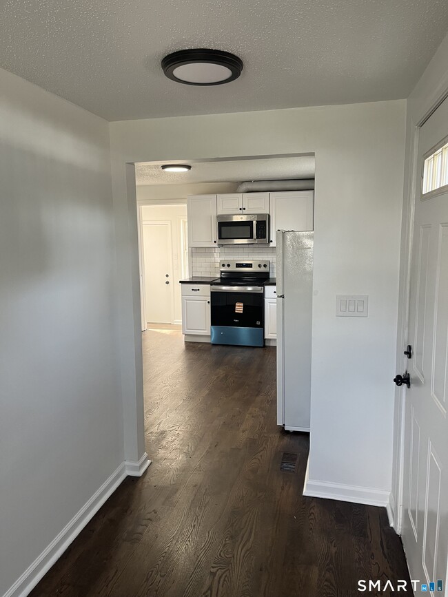 Building Photo - 52 Pearl St