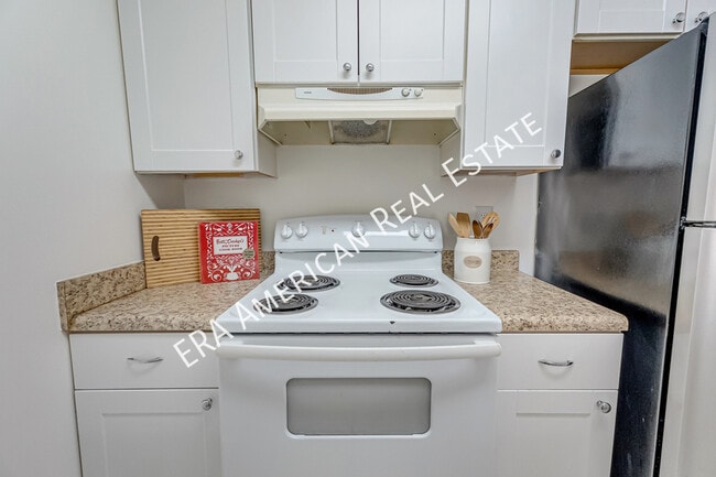 Building Photo - 508 Landview Dr