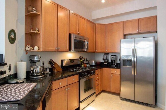 Building Photo - 309 Holland Ln