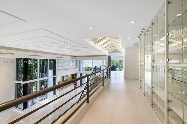 Building Photo - 128 Orquidea Ave