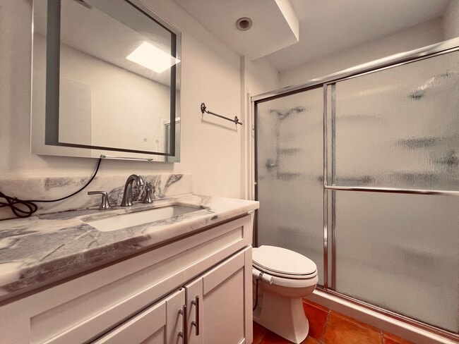 Building Photo - Mission Valley Large Two Bedroom Two Bathroom Condo for Rent