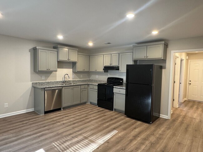 Building Photo - 203 Mountaindale Dr