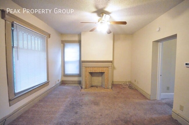 Building Photo - 233 E Northwood Ave