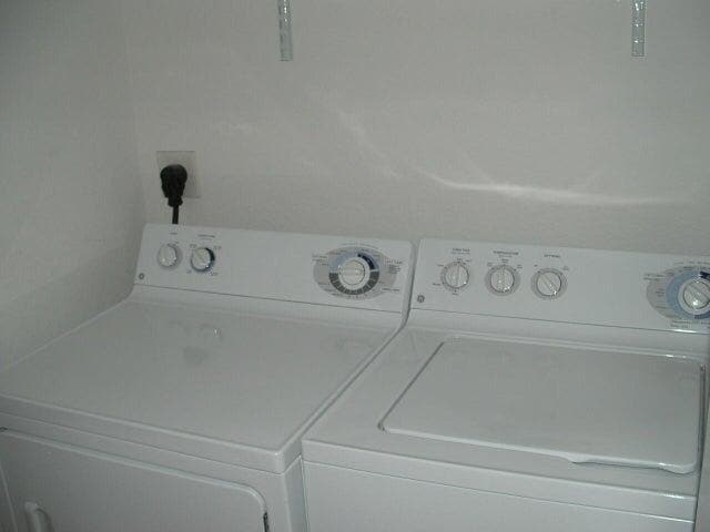 Building Photo - 2904 Hidden Hills Rd