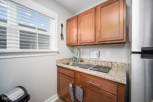 Building Photo - 125 N 4th St