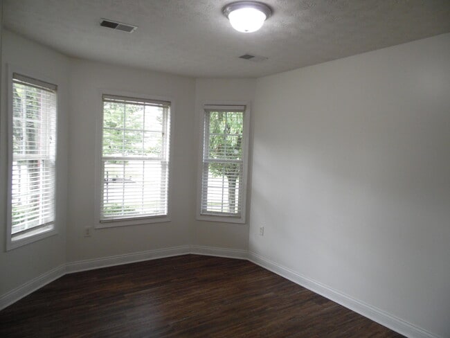 Building Photo - 1064 Brick House Ln