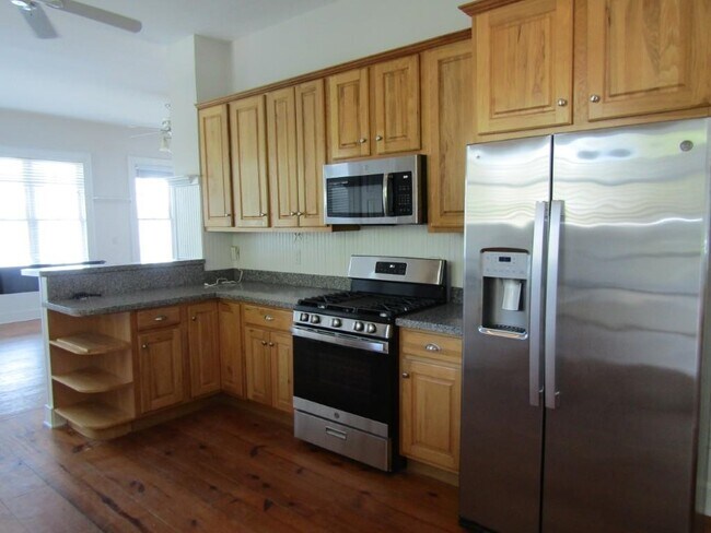 Building Photo - 703 Tradewind Ct