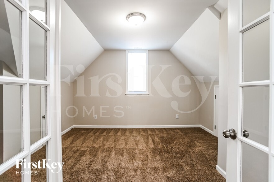 Building Photo - 1113 Boxelder Ln