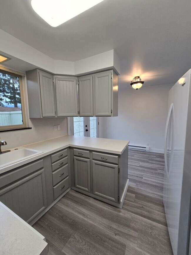 Building Photo - Tsoulouhas #1