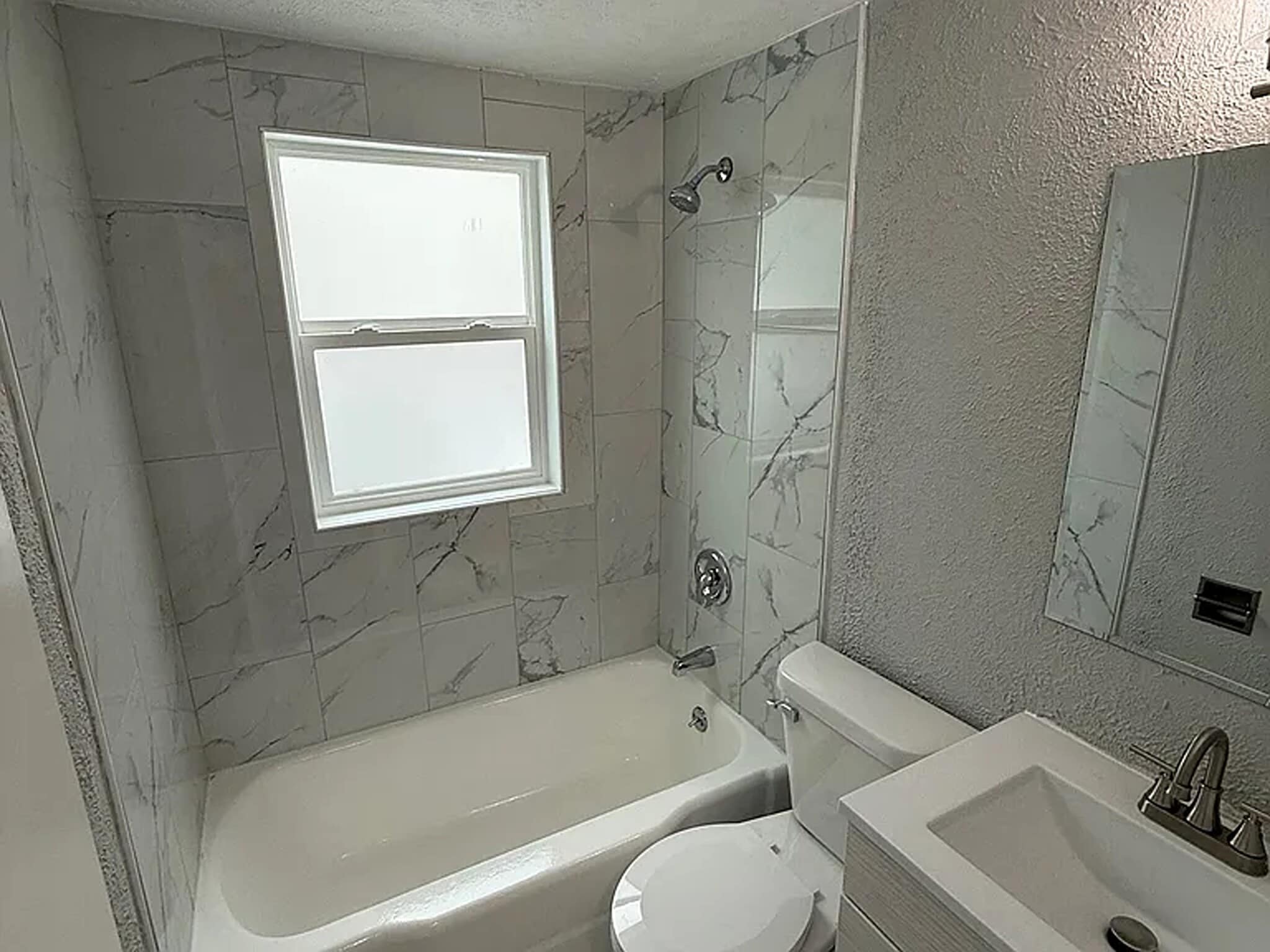 Building Photo - 221 N 33rd St