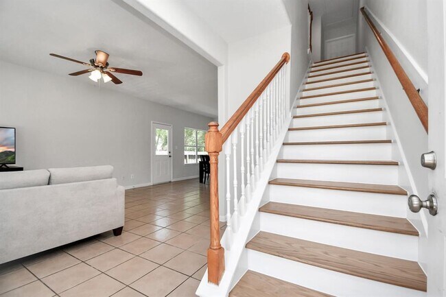 Building Photo - 8106 Rhobell St