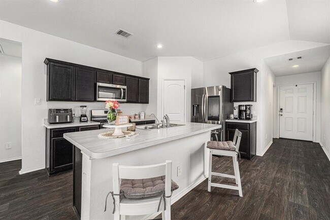 Building Photo - 22435 Forest Gorge Ln