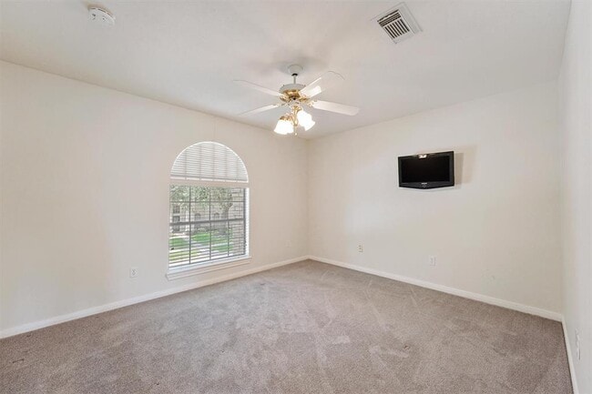 Building Photo - 14119 Scarborough Fair St