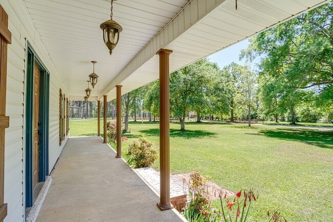 Building Photo - 12525 Indian Springs Rd