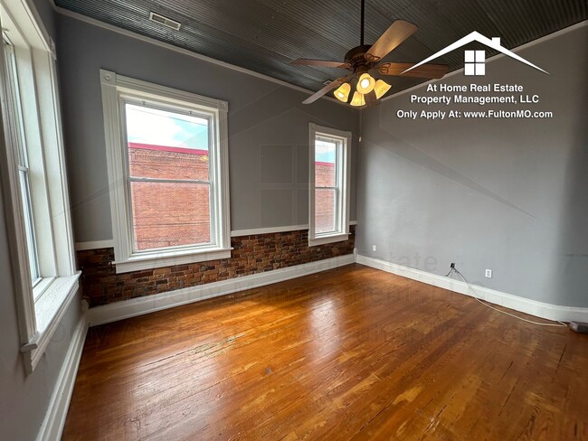 Building Photo - 510 Nichols St