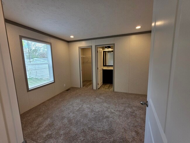 Building Photo - 1267 Avenue A