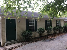 Building Photo - 49 Stout St