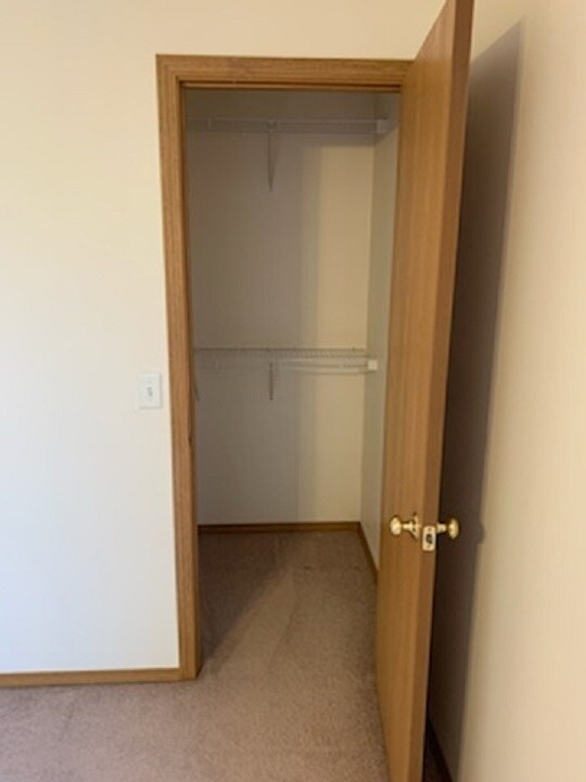 Masterbedroom closet two - 405 Franklin St