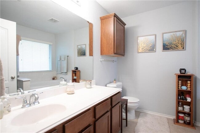 Building Photo - 11005 Short Springs Dr