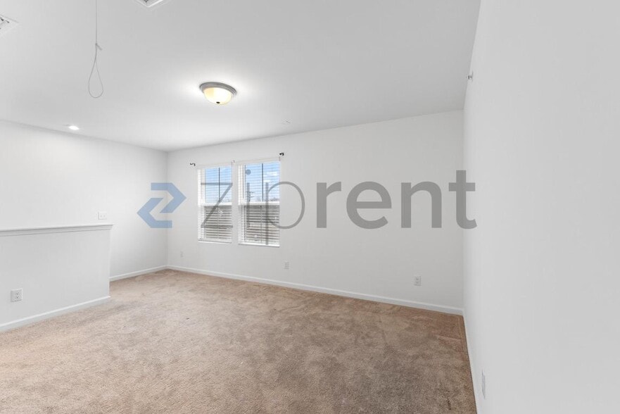 Building Photo - 3038 Langhorne Ave SW