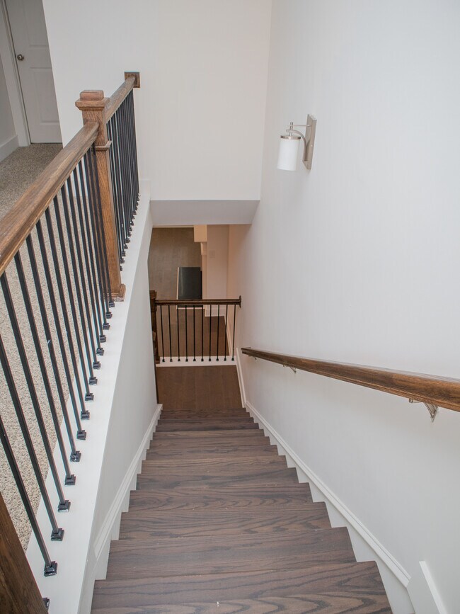 Building Photo - 6444 Scudders Dr