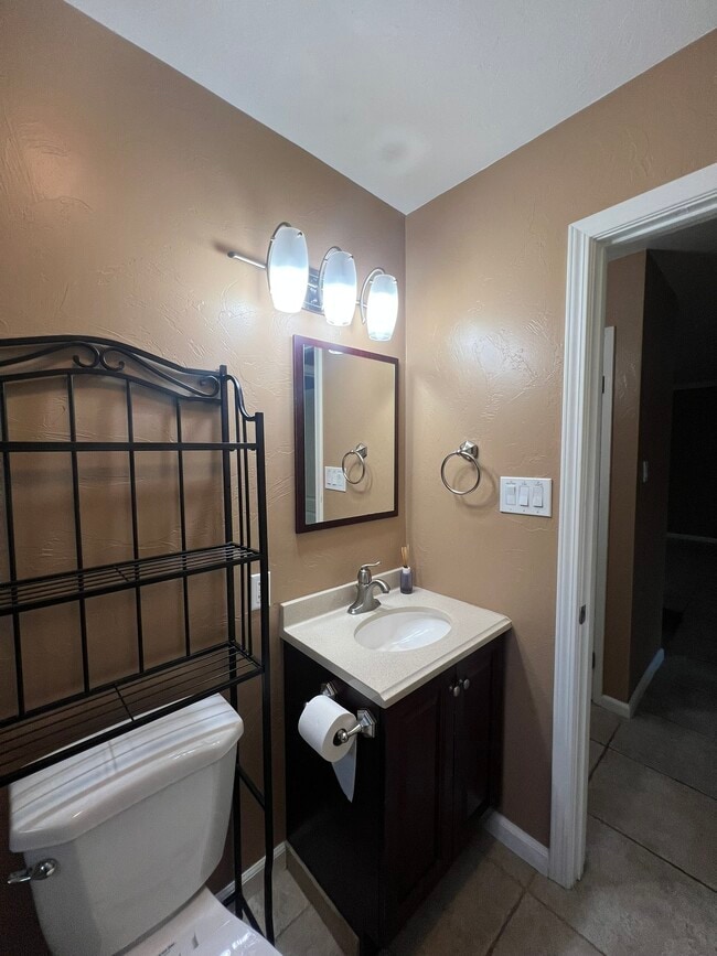 Building Photo - 3344 Sandy Way