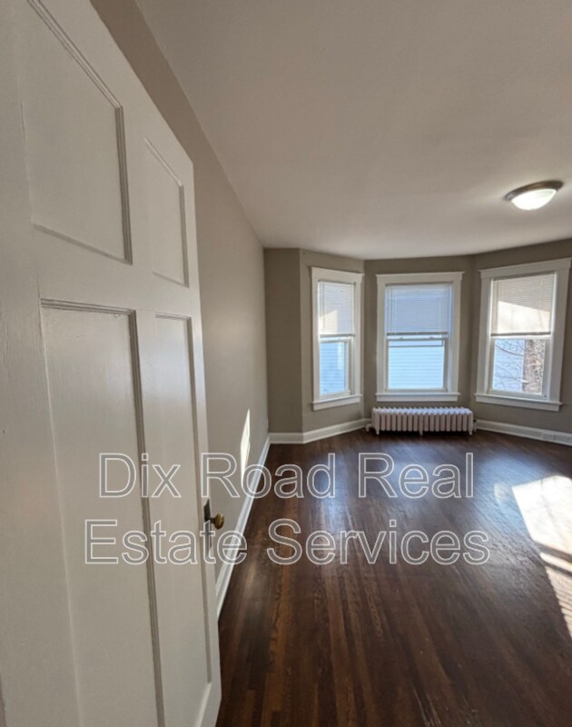 Building Photo - 3517 Trimble Ave