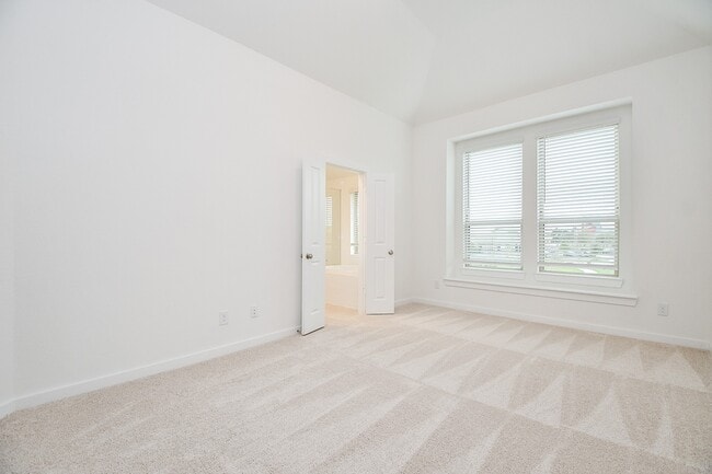 Building Photo - 6562 Scarlet Pond Ln