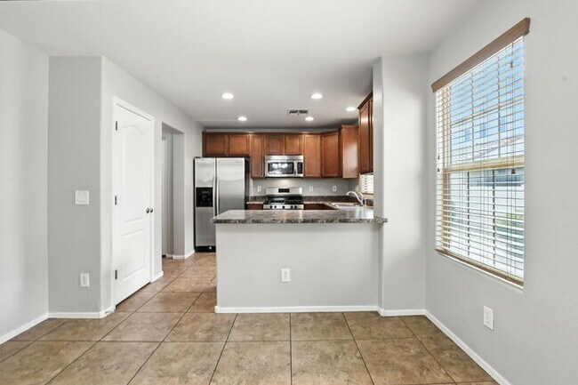 Building Photo - 2240 S Buckaroo Trail