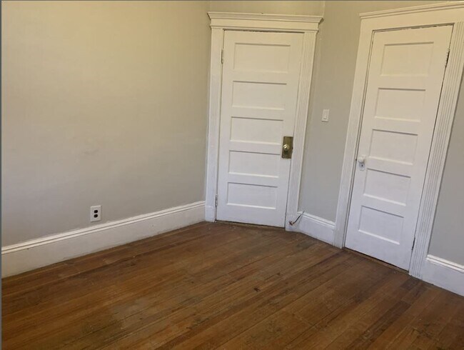 Building Photo - 135-139 Chestnut St