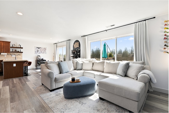 Building Photo - 6672 Udall Pl SE