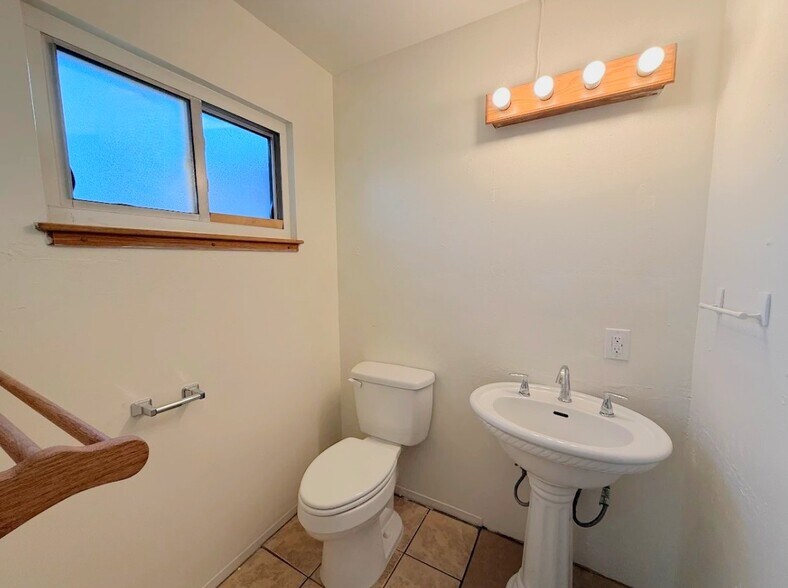 Building Photo - 3224 Erie Ave