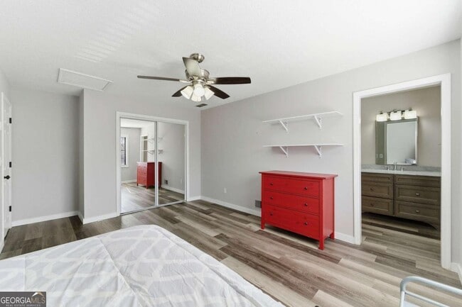 Building Photo - 5090 Sand Wedge Cir