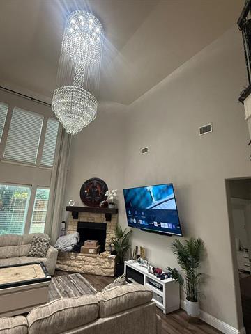 Building Photo - 15572 Yarberry Dr