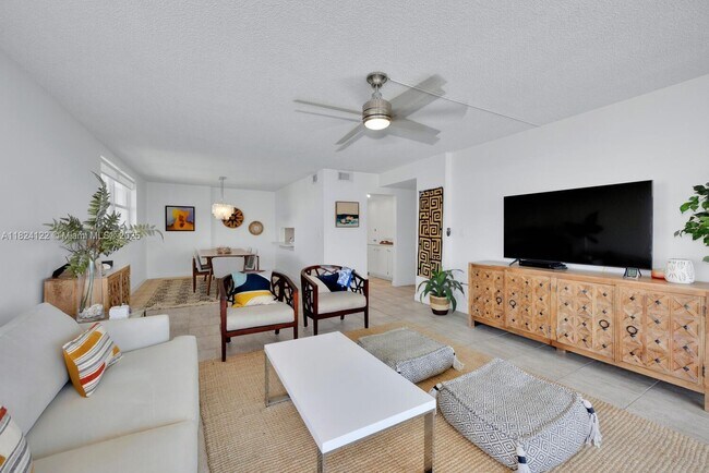 Building Photo - 177 Ocean Ln Dr