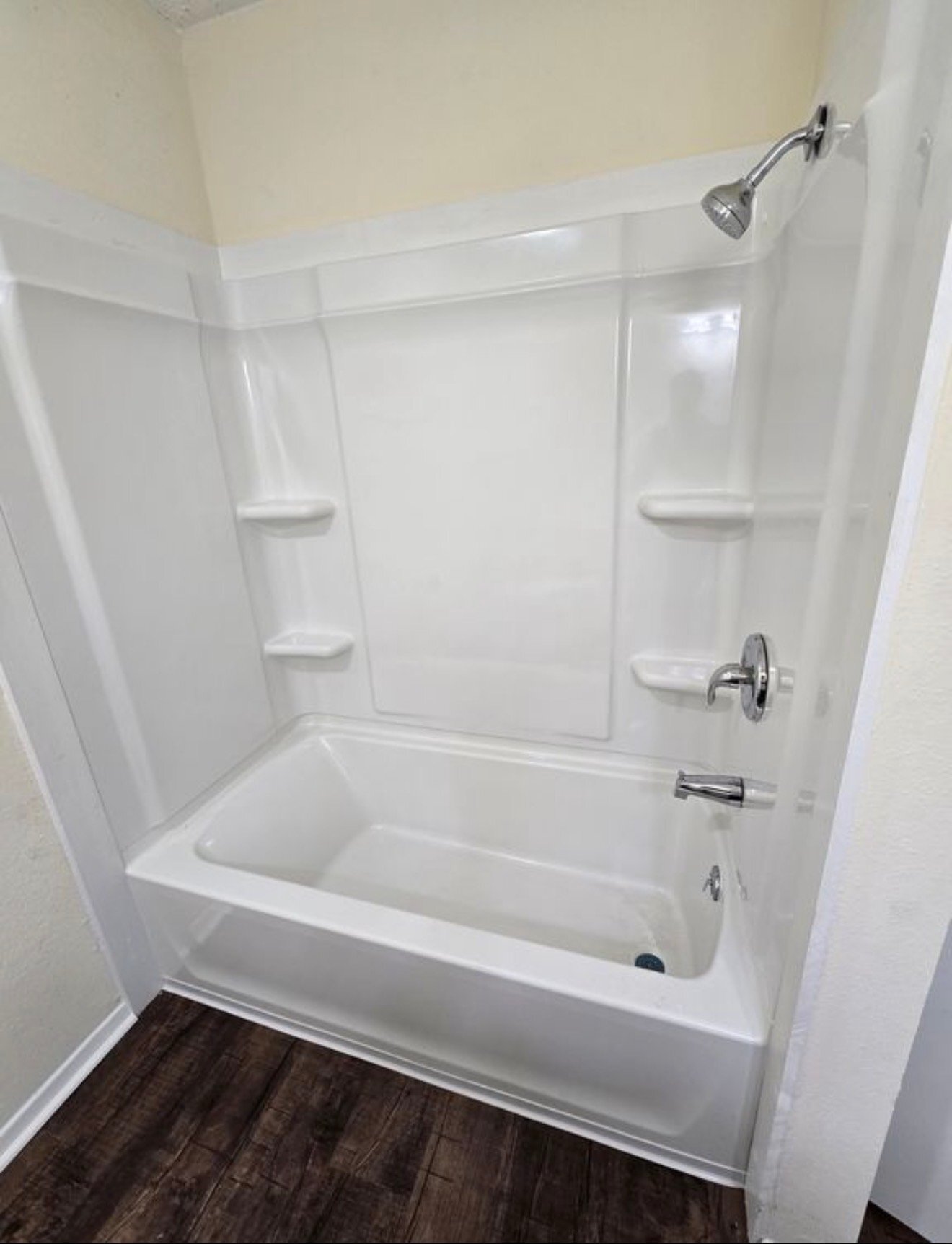 Building Photo - 101B Los Palachios Ct