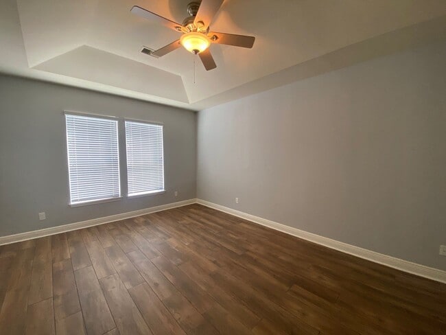 Building Photo - 2101 Crestwind Ct