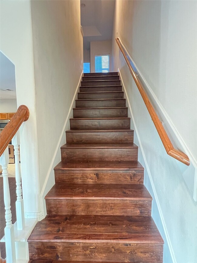 Building Photo - 12121 Dashwood Dr